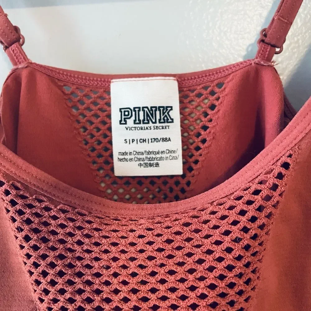VS Pink - Picture 4 of 5